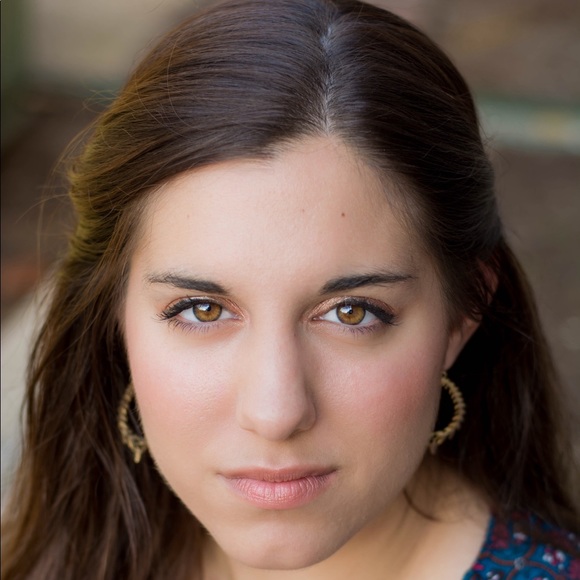 Meet your Posher, Alisha - Picture 1 of 1